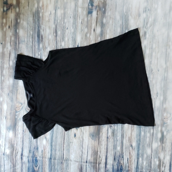 Black Banana Republic cap sleeve tee - Picture 1 of 4